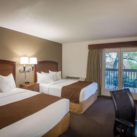 AmericInn by Wyndham Baudette Exterior foto