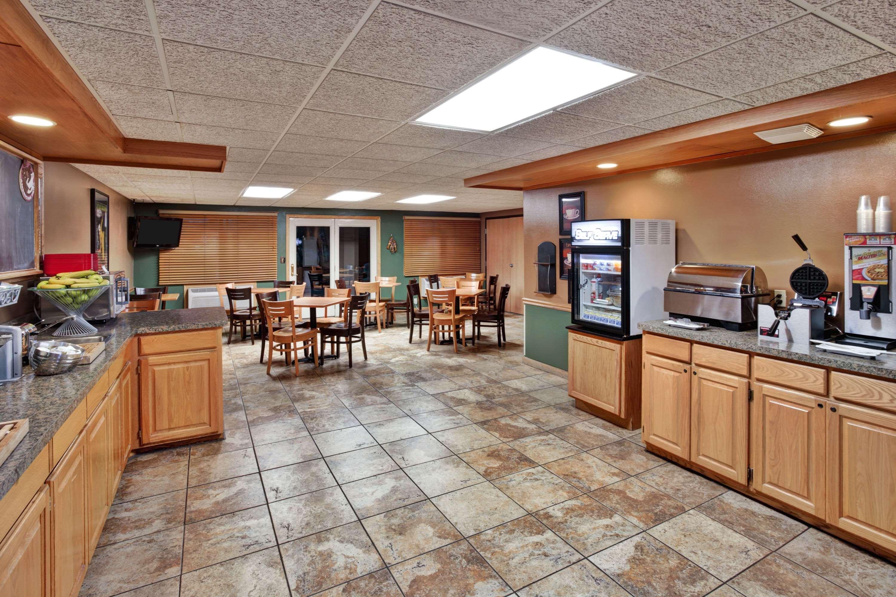 AmericInn by Wyndham Baudette Exterior foto