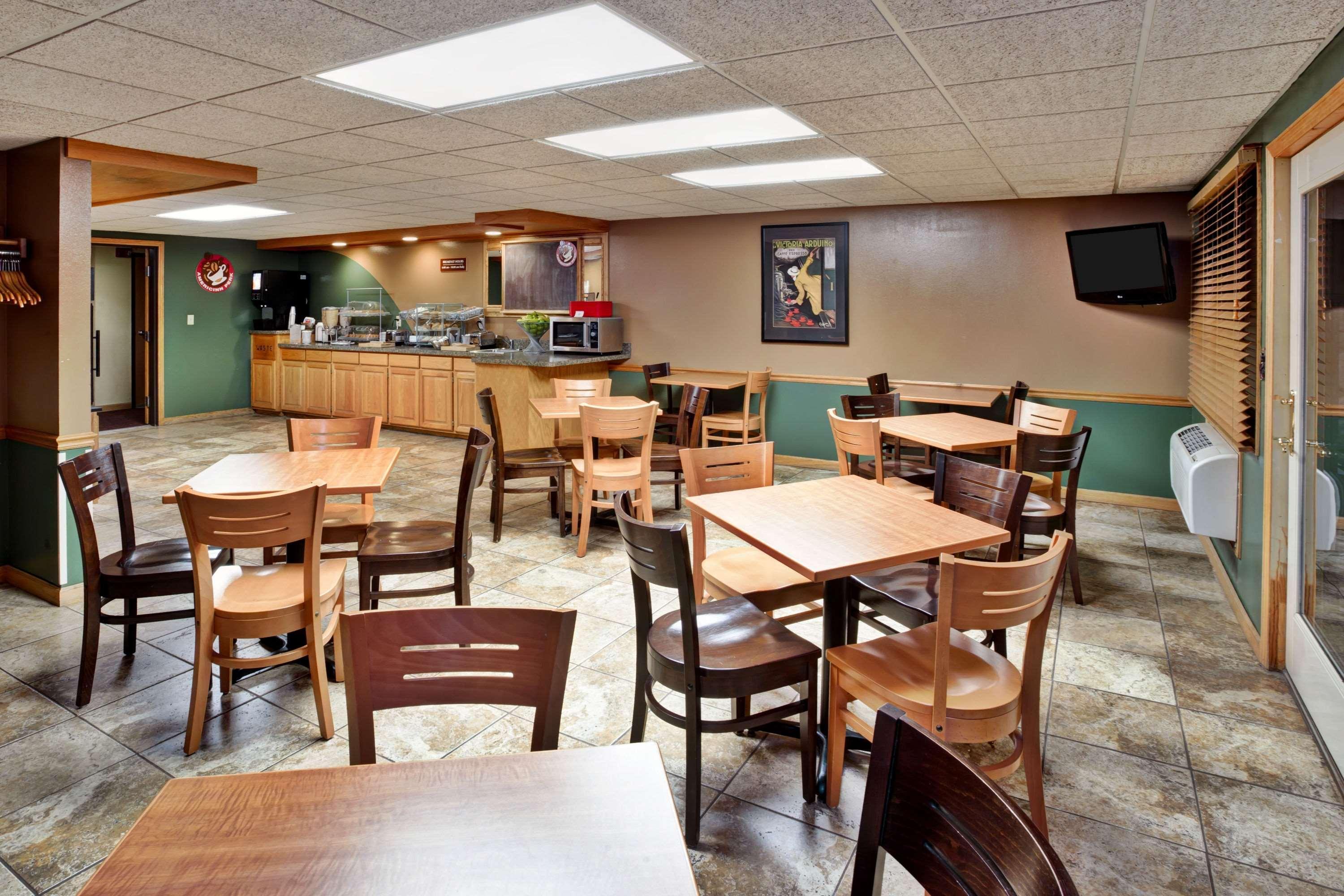 AmericInn by Wyndham Baudette Exterior foto