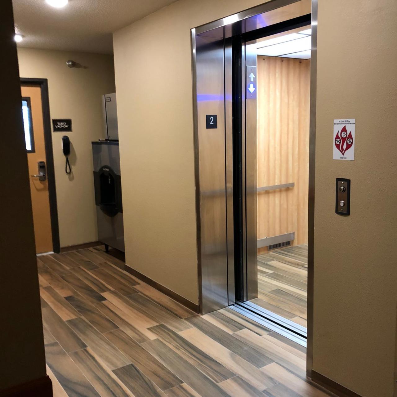 AmericInn by Wyndham Baudette Exterior foto